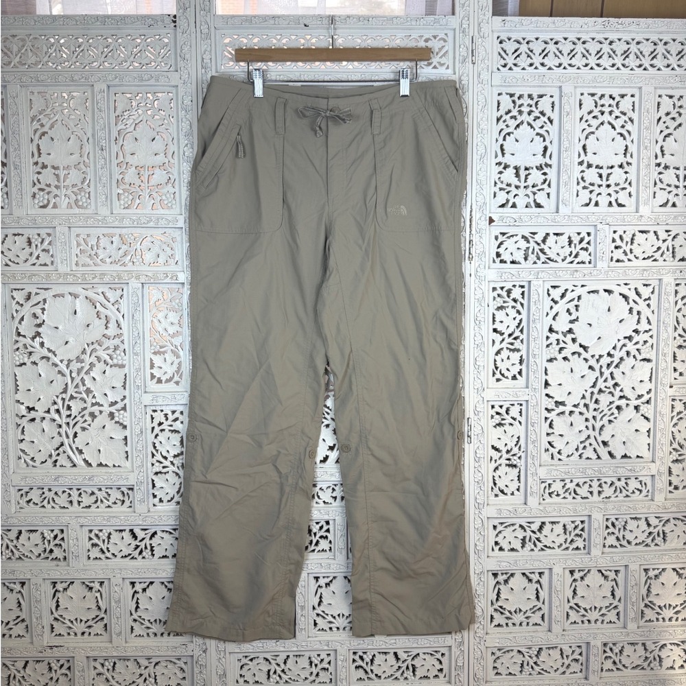 The North Face Tan Nylon Cargo Lightweight Pant Hiking Camping Outdoors Granola